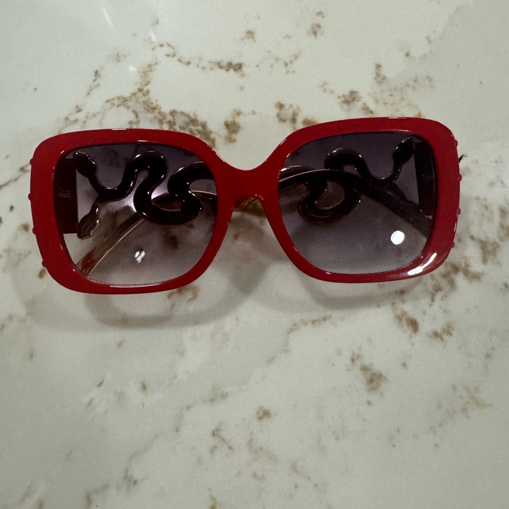 Red Oversized Sunglasses - Picture 1 of 6